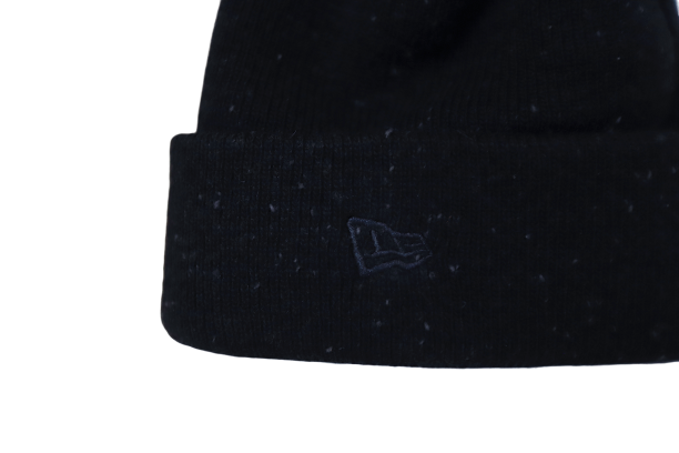 Bee Patch New Era Beanie - Speckled Black